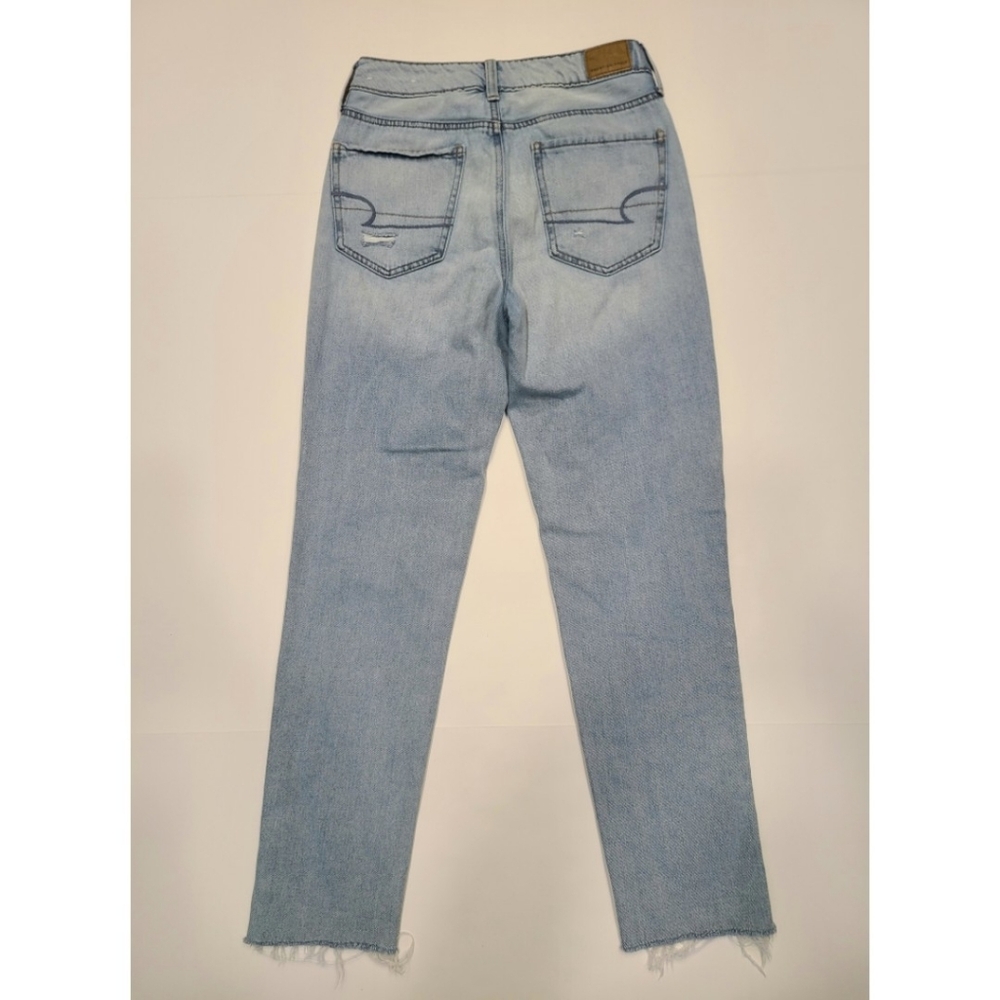 American Eagle Hi-Rise Tomgirl Distressed Light Wash Straight Leg Jeans 2 - Picture 9 of 16